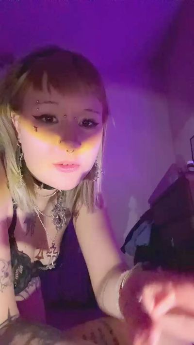 minnie_ttete live cam on Cam4