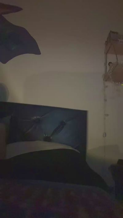 minnie_ttete live cam on Cam4
