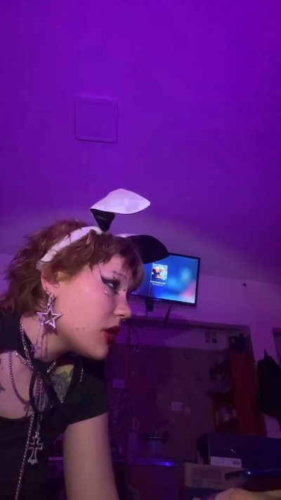 minnie_ttete live cam on Cam4