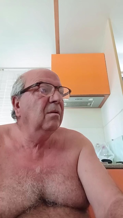 minuzzo61 live cam on Cam4
