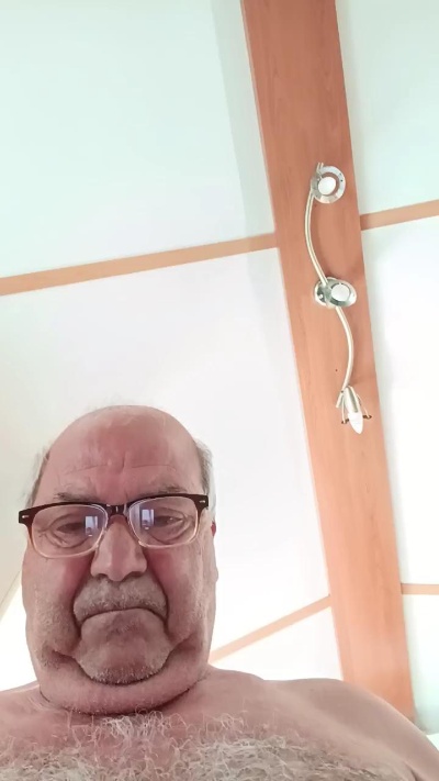 minuzzo61 live cam on Cam4
