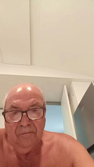 minuzzo61 live cam on Cam4