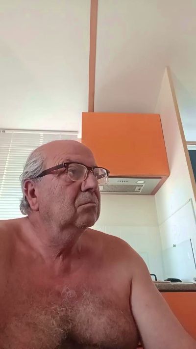 minuzzo61 live cam on Cam4