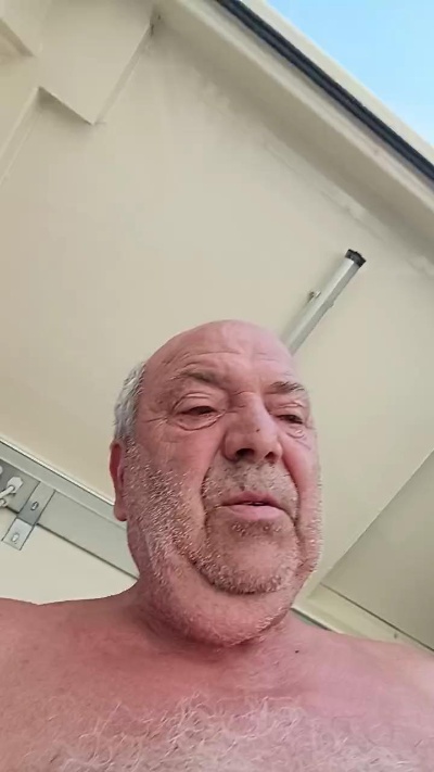 minuzzo61 live cam on Cam4