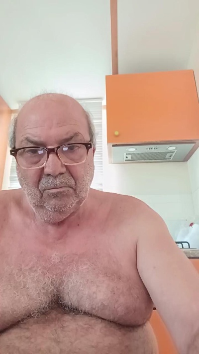 minuzzo61 live cam on Cam4