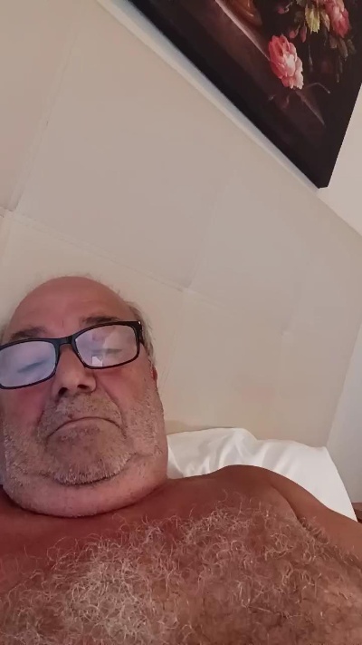 minuzzo61 live cam on Cam4