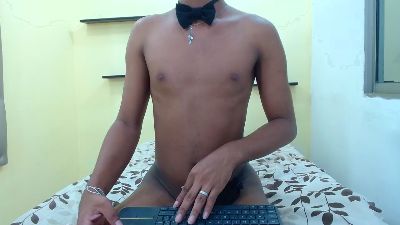 minychip_femboy live cam on Cam4