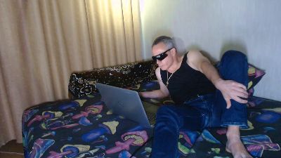 mirage5000 live cam on Cam4