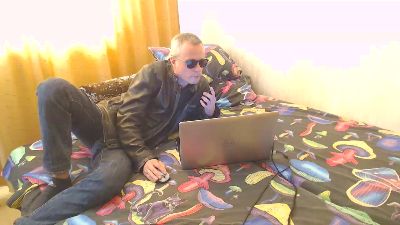 mirage5000 live cam on Cam4