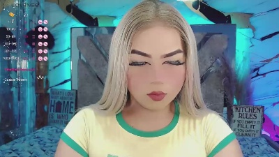 miss_adriana43 live cam on Cam4