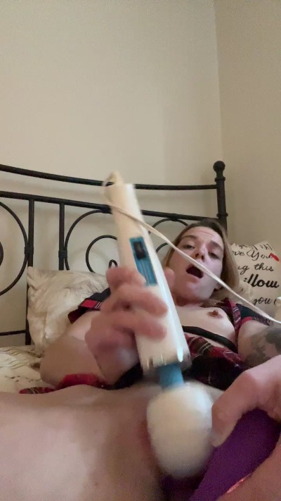 miss_itty_bitty webcam
