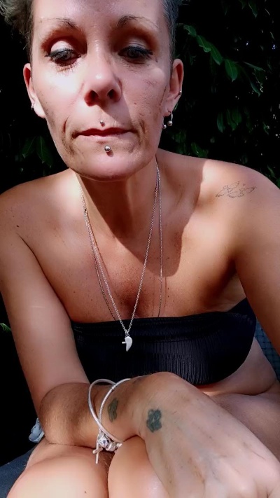 missfreya_bzh live cam on Cam4