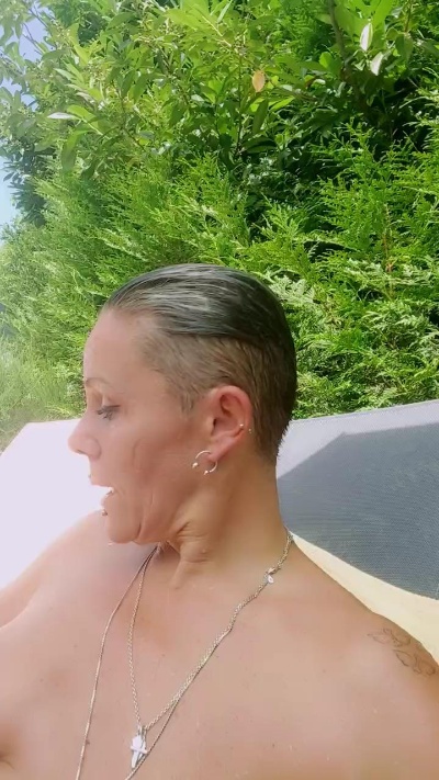 missfreya_bzh live cam on Cam4