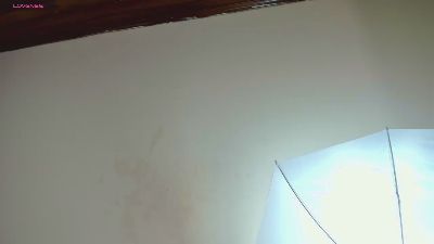 misskarla2 live cam on Cam4