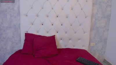 misskarla2 live cam on Cam4
