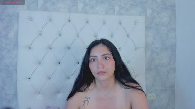 misskarla2 live cam on Cam4