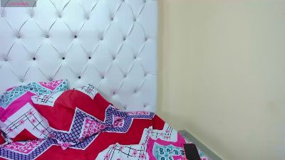 misskarla2 live cam on Cam4