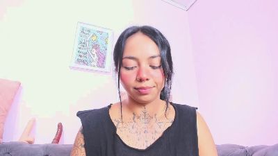 misssoffi live cam on Cam4