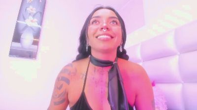 misssoffi live cam on Cam4