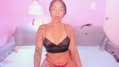 misssoffi live cam on Cam4