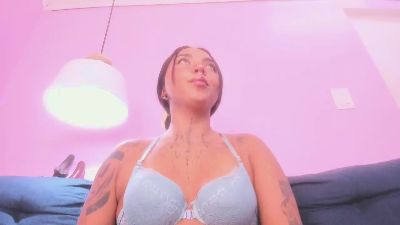 misssoffi live cam on Cam4