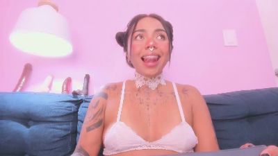 misssoffi live cam on Cam4