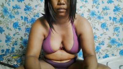 missvioletta2 live cam on Cam4