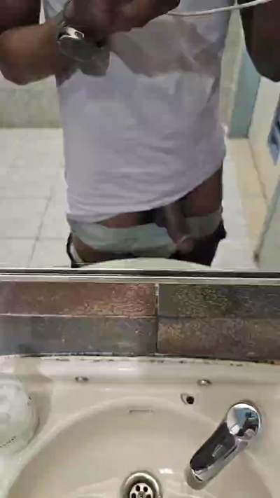 mister_funhot_3 live cam on Cam4
