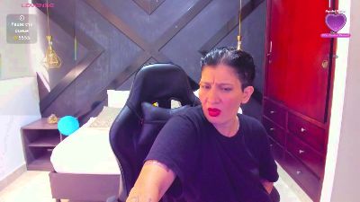 mistress_flame live cam on Cam4