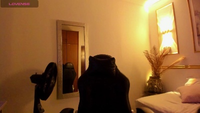 mistress_flame live cam on Cam4
