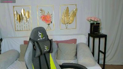 mistresshearts live cam on Cam4