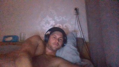 mitchell_boy live cam on Cam4
