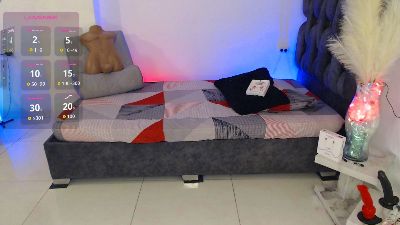 miyu_charlotte live cam on Cam4