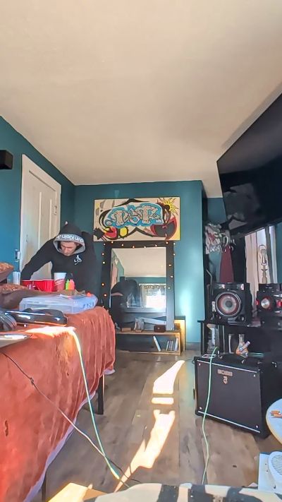 mjmckenzie55f20 live cam on Cam4