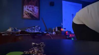 mjmckenzie55f20 live cam on Cam4