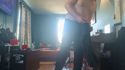 mjmckenzie55f20 live cam on Cam4