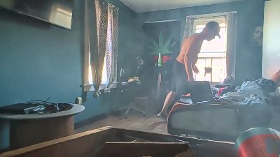 mjmckenzie55f20 live cam on Cam4