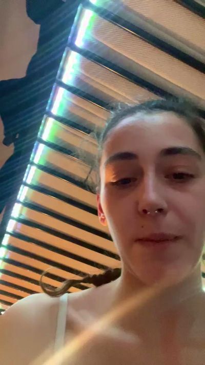 mjuju96 live kobieta webcam from Spain