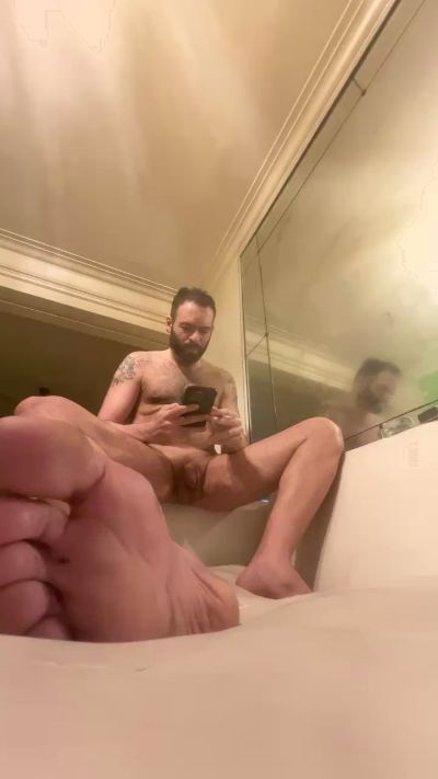 mkfadri live cam on Cam4
