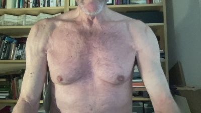 mlmtl09 live cam on Cam4