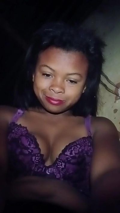 moha1 live cam on Cam4