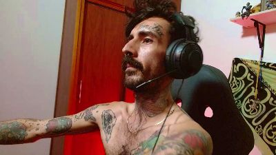 mohikano_97 live cam on Cam4