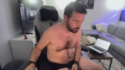 moi92160 live cam on Cam4