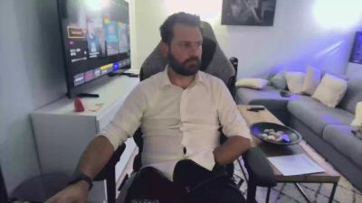 moi92160 live cam on Cam4