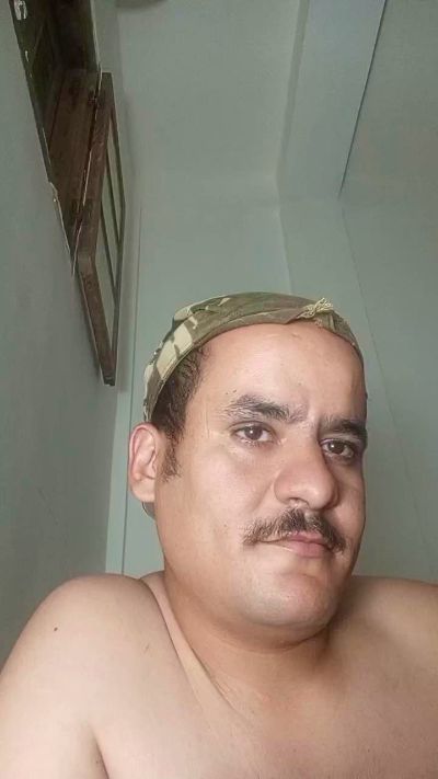 mokrane07000 live cam on Cam4