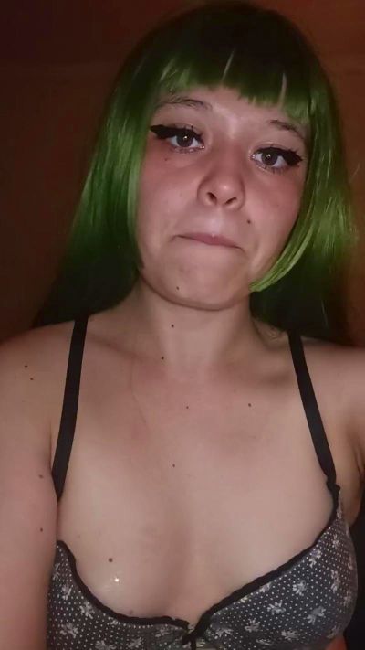 momokoala live female webcam from Chile