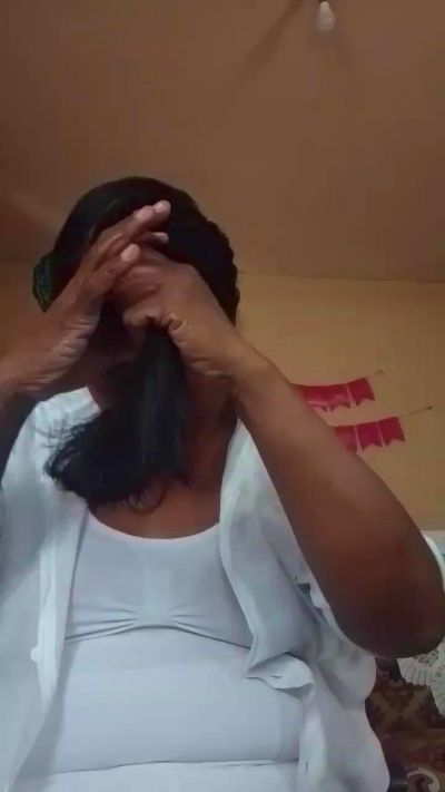 momsexy_xxx live cam on Cam4