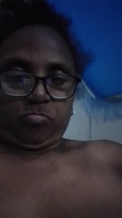 momsexy_xxx live cam on Cam4