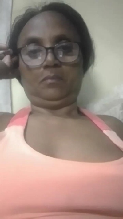 momsexy_xxx live cam on Cam4