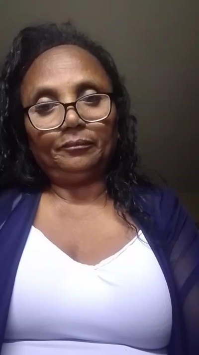 momsexy_xxx live cam on Cam4
